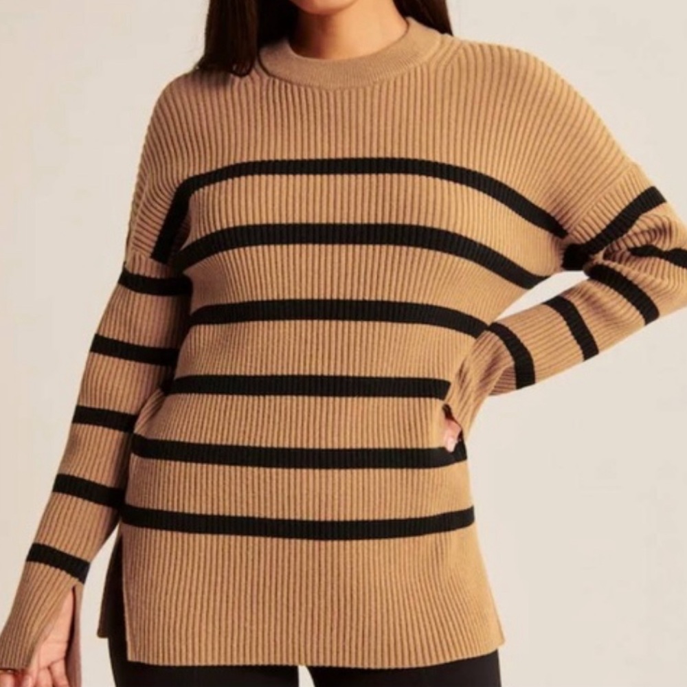 Abercrombie and Fitch Sweater